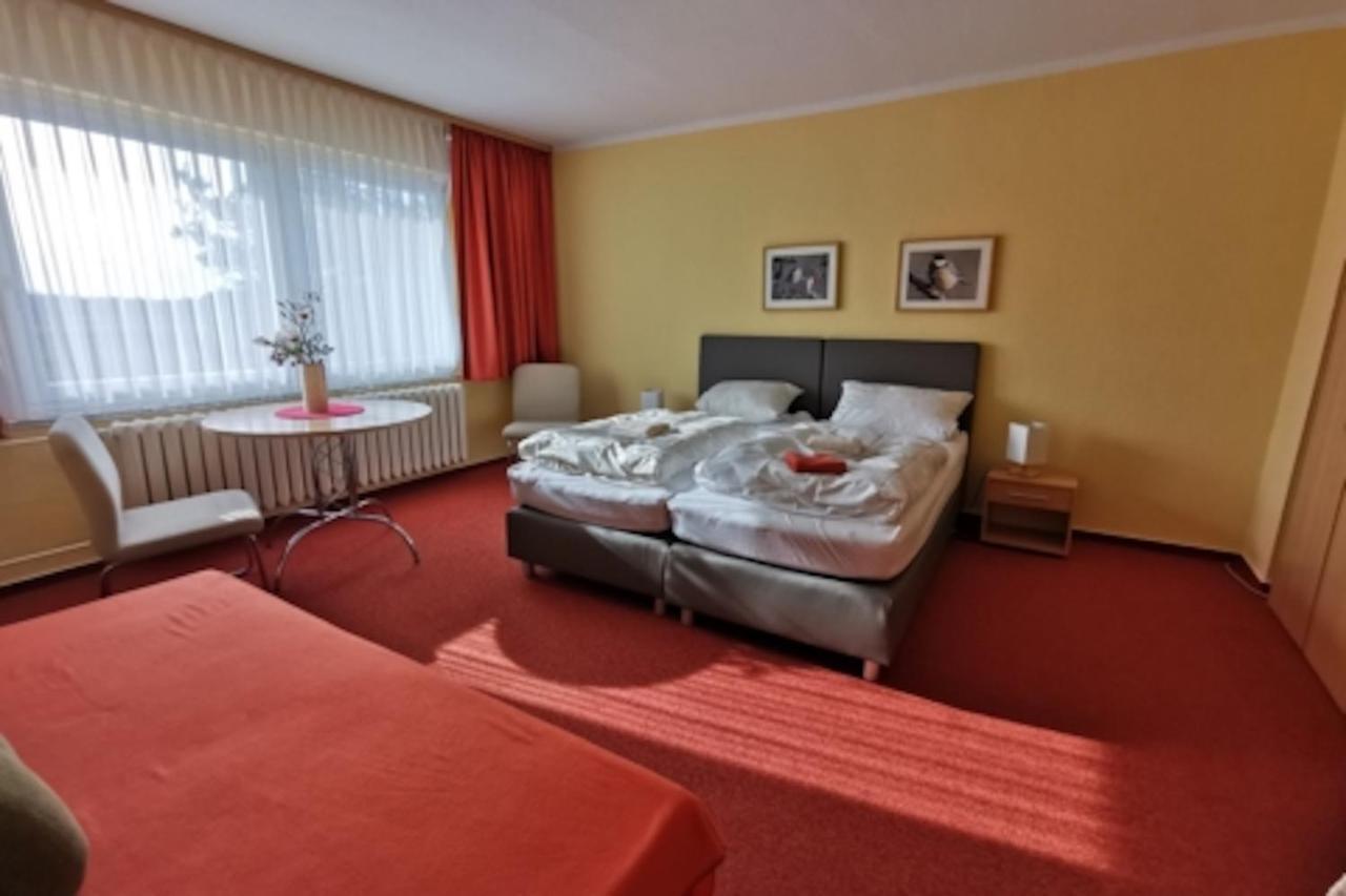 Pension Zur Fledermaus Waren  Exterior photo